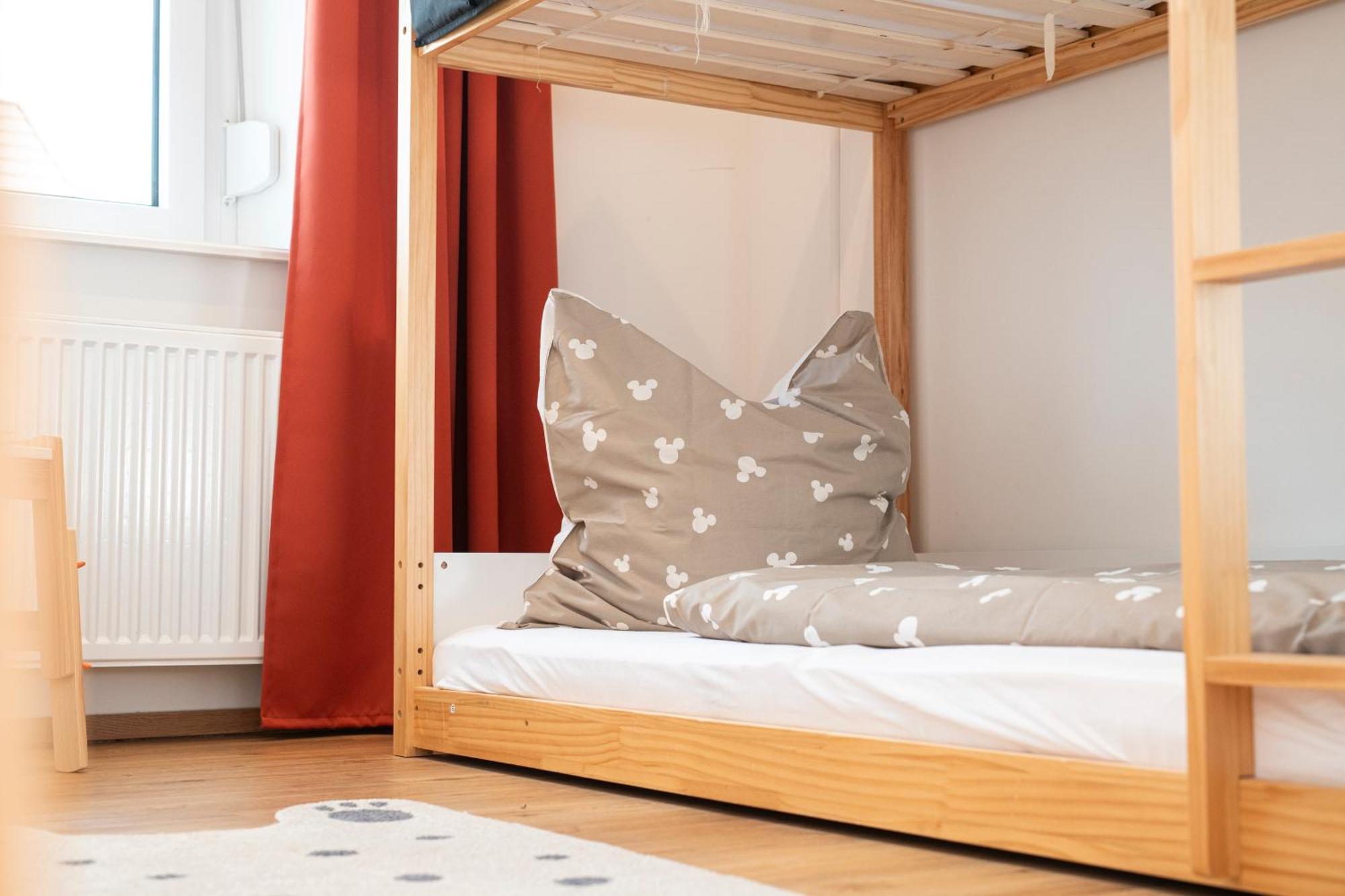 Bunter Hund Apartments - Zentrales Apartment, Parkplatz, Wintergarten, Kinderzimmer Rothenburg ob der Tauber Extérieur photo